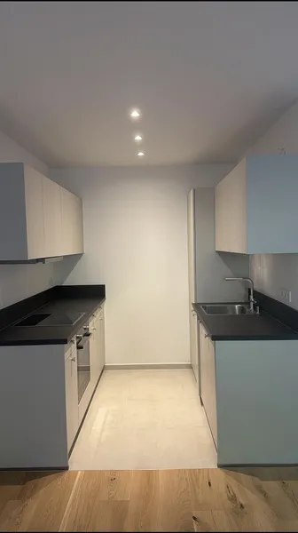 moderne 3-Zimmer-Wohnung in zentraler Lage — photo 1